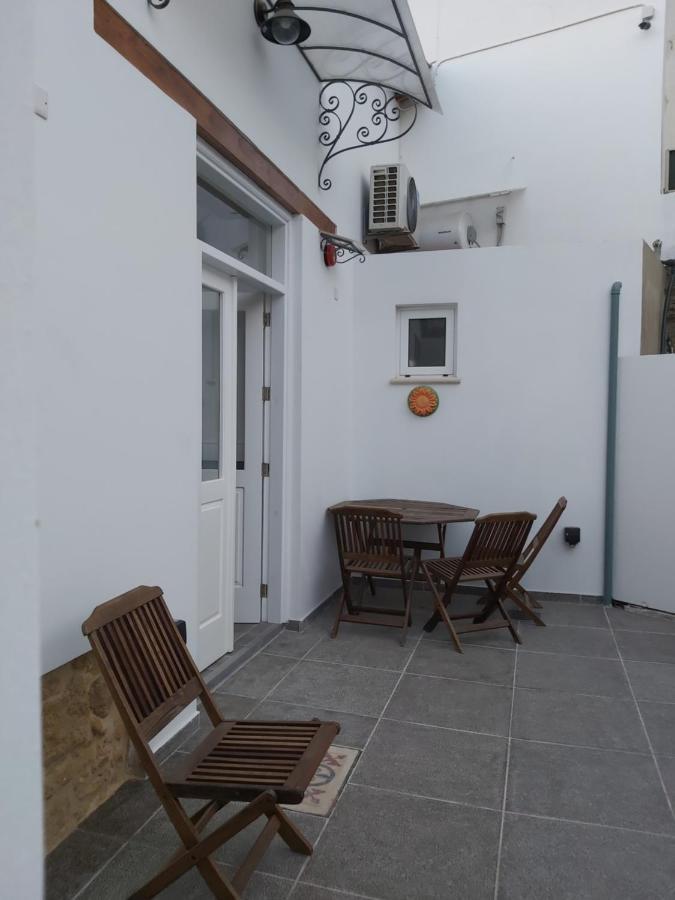 Magdalene'S City House Inn Larnaca Exterior photo
